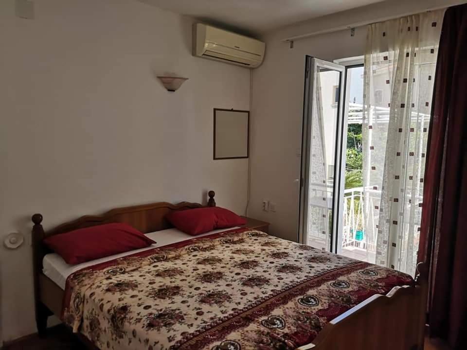 Apartmani Becici Værelse billede