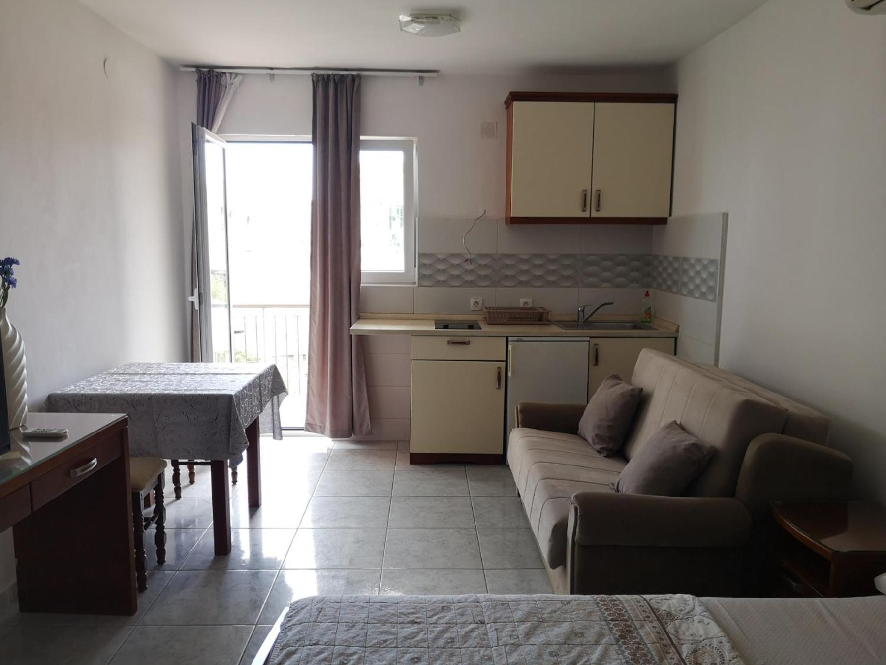 Apartmani Becici Værelse billede